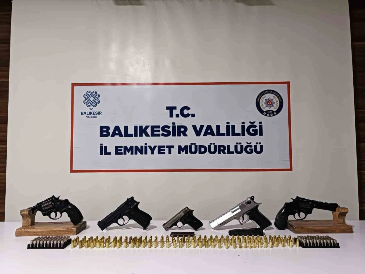Bandırma’da ruhsatsız silah operasyonu
