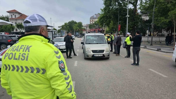 Bandırmalı sürücüler trafik kuralları hakkında bilgilendirildi
