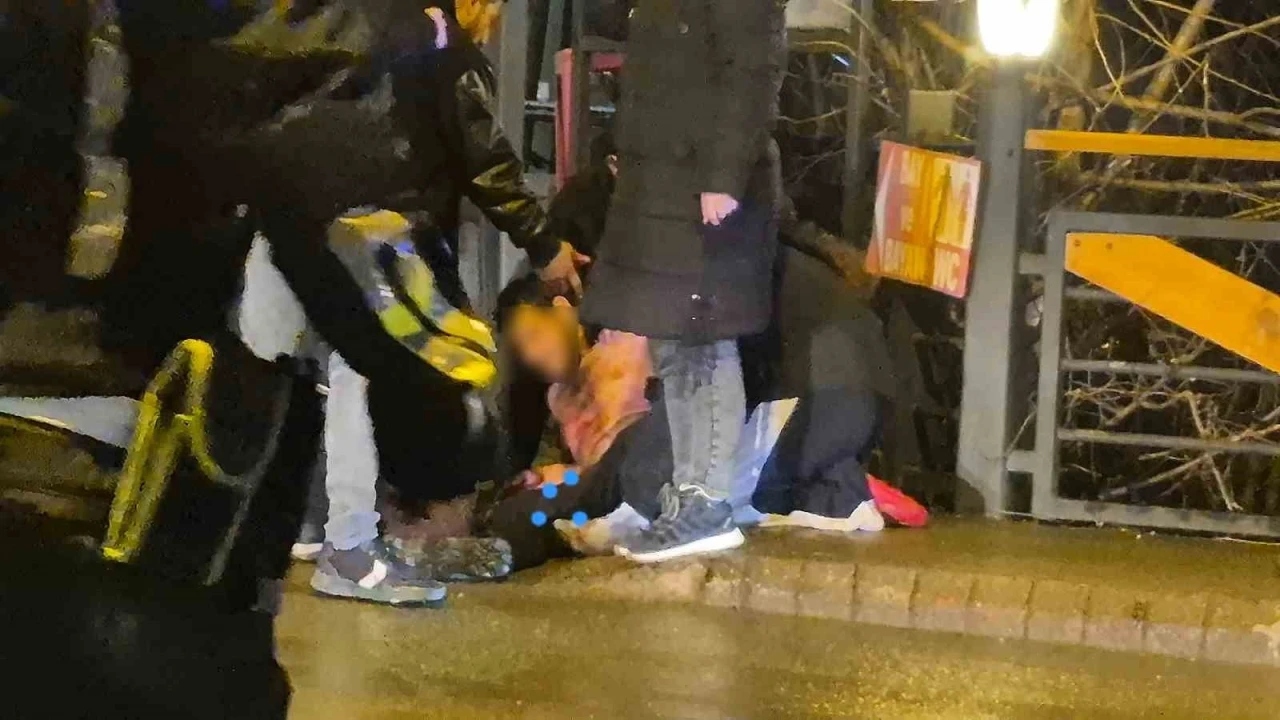 Bartın&rsquo;da akrabalar arasında bı&ccedil;aklı kavga: 2 yaralı
