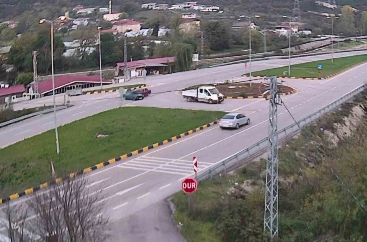 Bartın’da kaza anı güvenlik kamerasında
