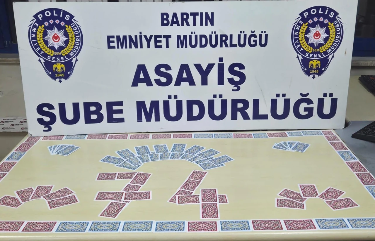 Bartın’da kumar oynayan 4 kişiye 36 bin 988 TL ceza
