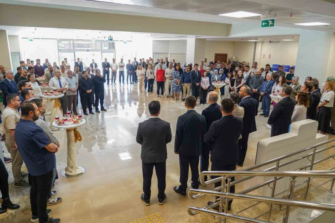 BAR&Uuml; ailesi geleneksel bayramlaşma programında bir araya geldi
