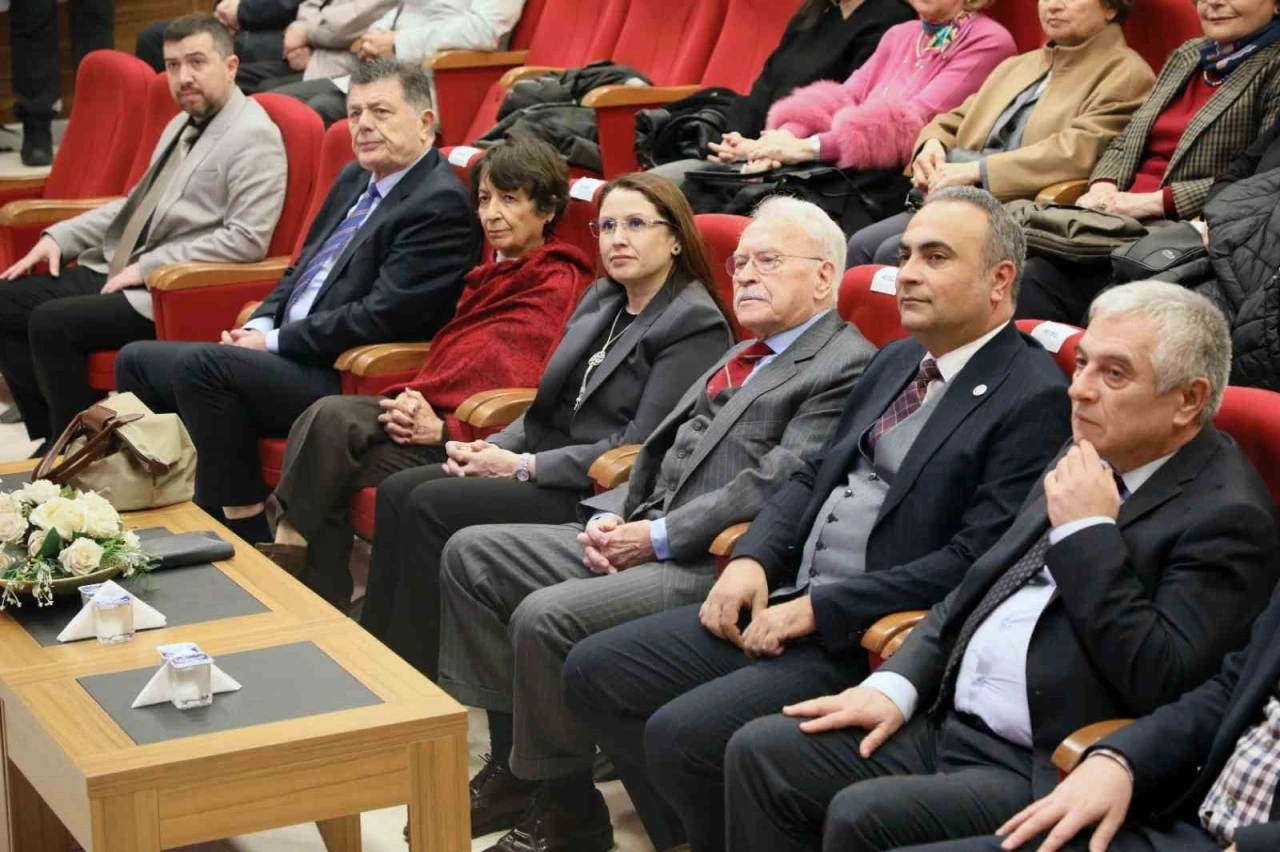 BAR&Uuml;&rsquo;de "Bartınlı Bir Akademisyenin Hayatından Kesitler" s&ouml;yleşisi d&uuml;zenlendi
