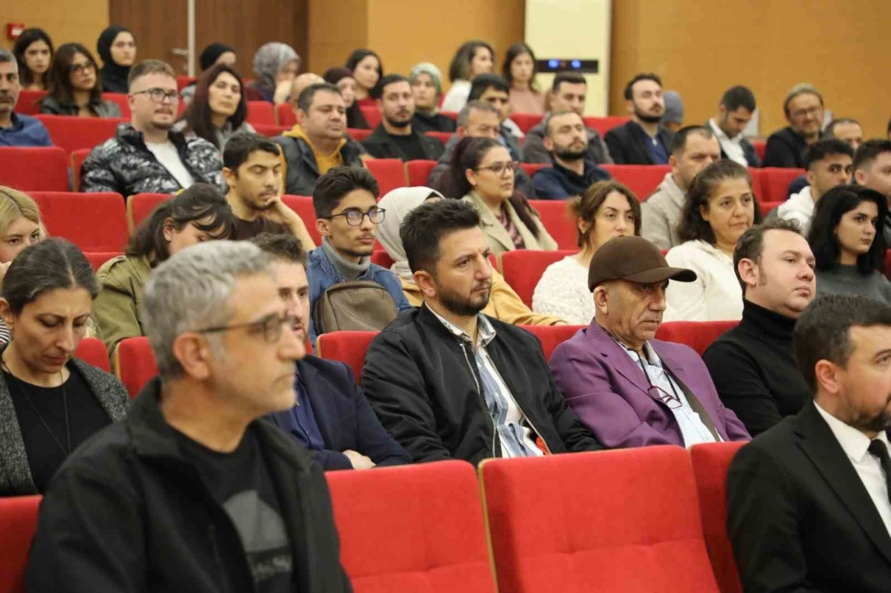 BARÜ’de &quot;Malazgirt’i Yeniden Keşfetmek&quot; konferansı düzenlendi
