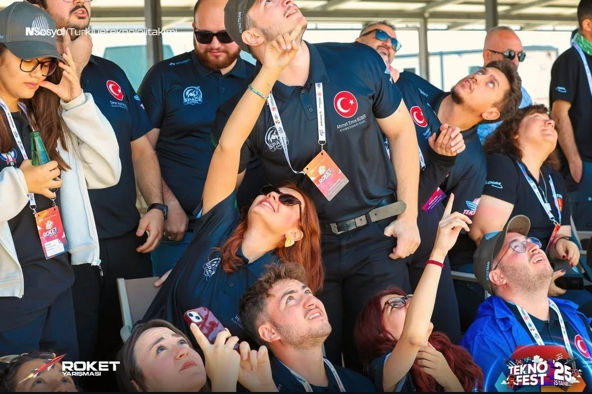 BARÜ öğrencileri roketleri &quot;Gökçe&quot;yi gökyüzüyle buluşturdu
