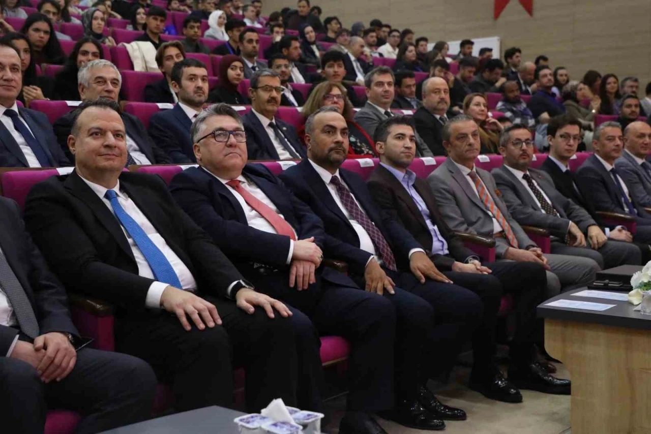 BARÜ &quot;8. Uluslararası Ar-Ge Proje Pazarı&quot;nda ödüller sahiplerini buldu
