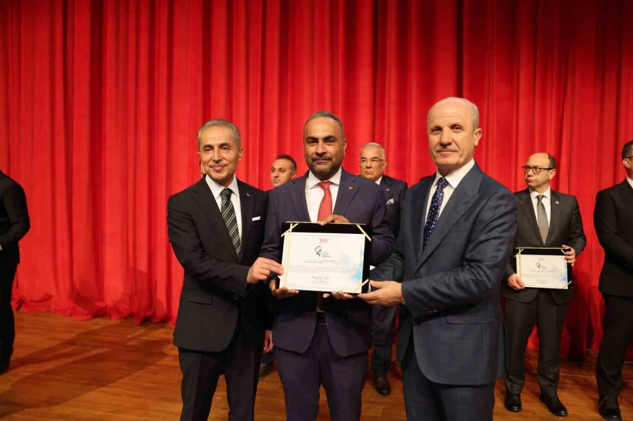 BAR&Uuml;&rsquo;ye Y&Ouml;K&rsquo;ten "Spor Dostu Kamp&uuml;s" &ouml;d&uuml;l&uuml;
