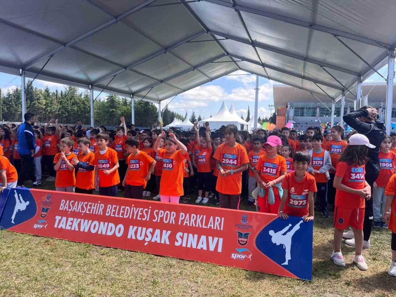 Başakşehir’de çocuk maratonunu renkli görüntülere sahne oldu
