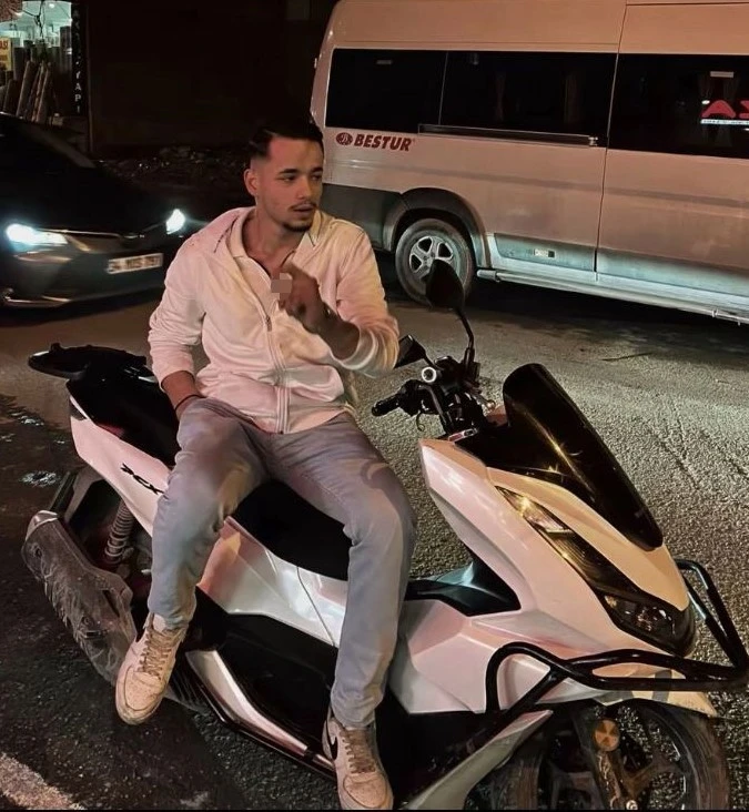 Başakşehir&rsquo;de motosiklet kazası: S&uuml;r&uuml;c&uuml; hayatını kaybetti
