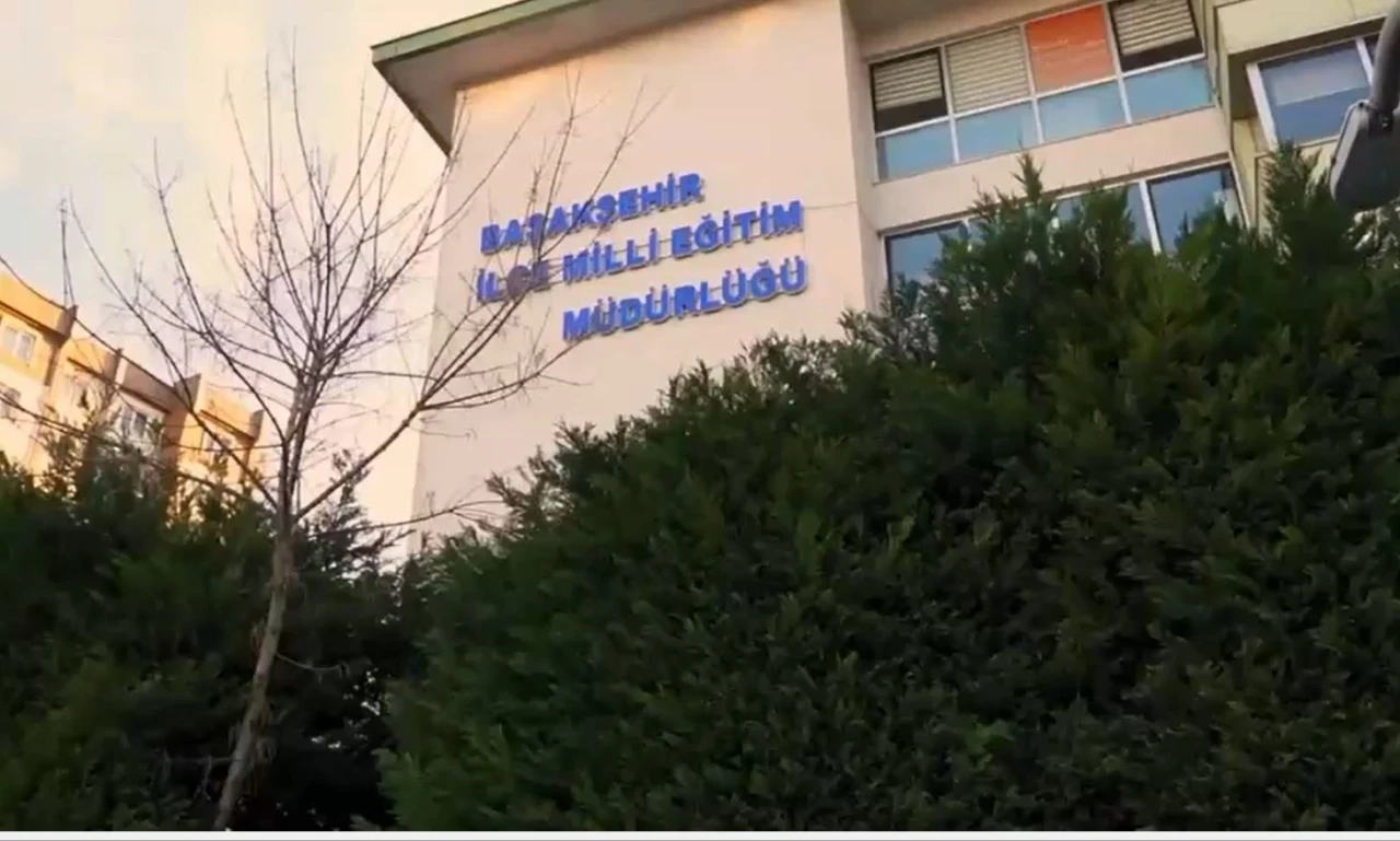 Başakşehir Gen&ccedil;lik Marşı sosyal medyada b&uuml;y&uuml;k beğeni topladı
