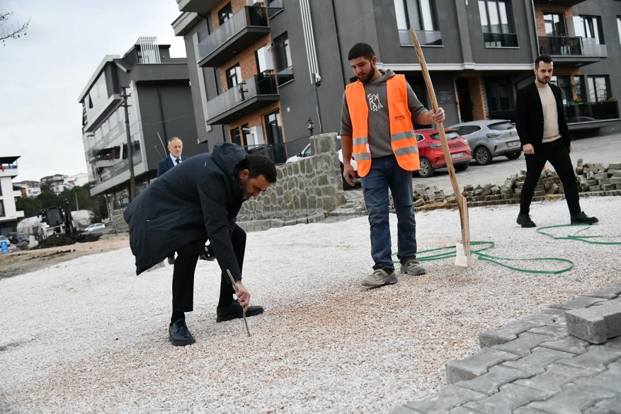 Başiskele&rsquo;de altyapısı tamamlanan cadde ve sokaklar yenileniyor
