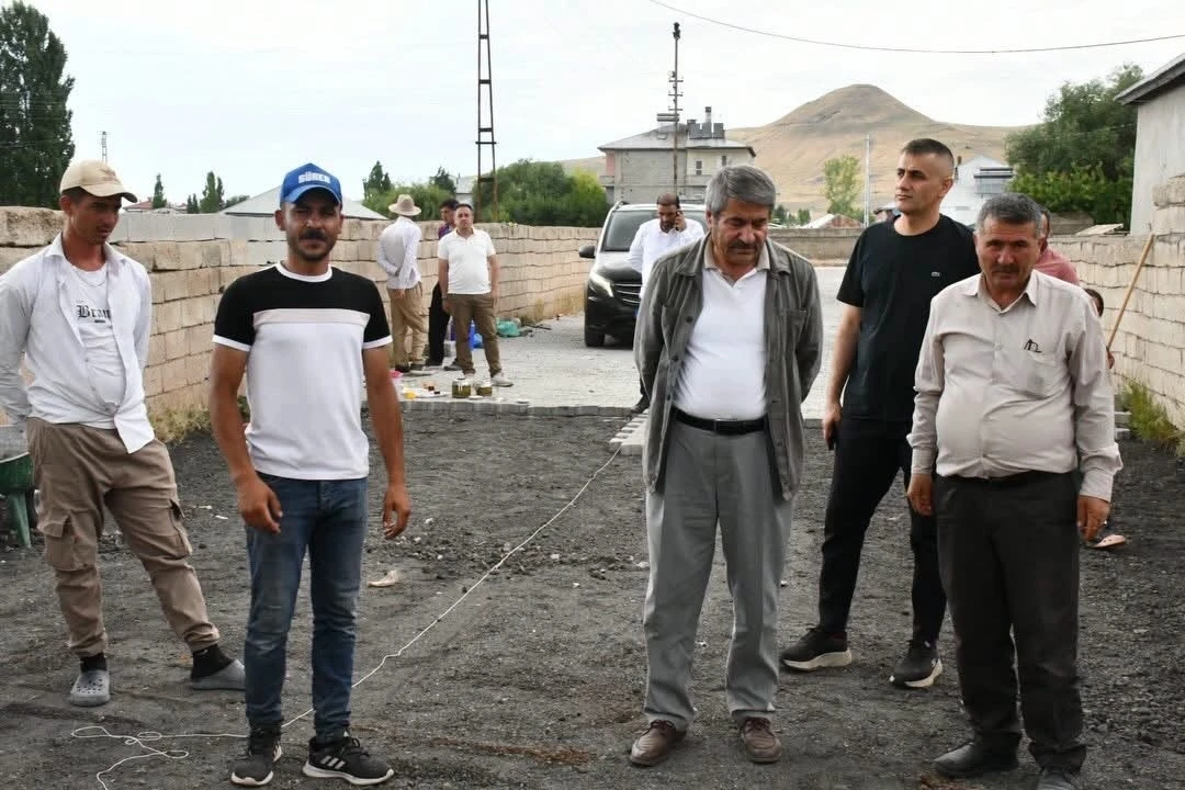 Başkan Abdulhalik Taşkın, &ccedil;alışmaları yerinde inceledi
