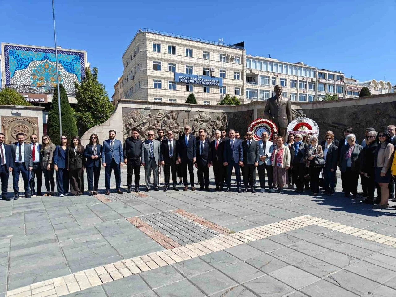 Başkan Akın: &quot;Hastalarımızın ilaca en kolay, doğru ve en güvenilir şekilde ulaşabilmesi için 186 yıldır kararlılıkla çalışıyoruz&quot;
