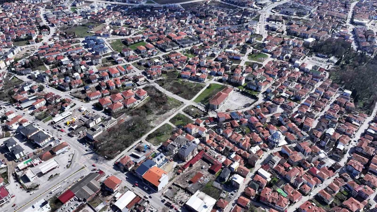 Başkan Alemdar: &quot;4 kilometrelik hatta kesintisiz ulaşım sağlanacak&quot;
