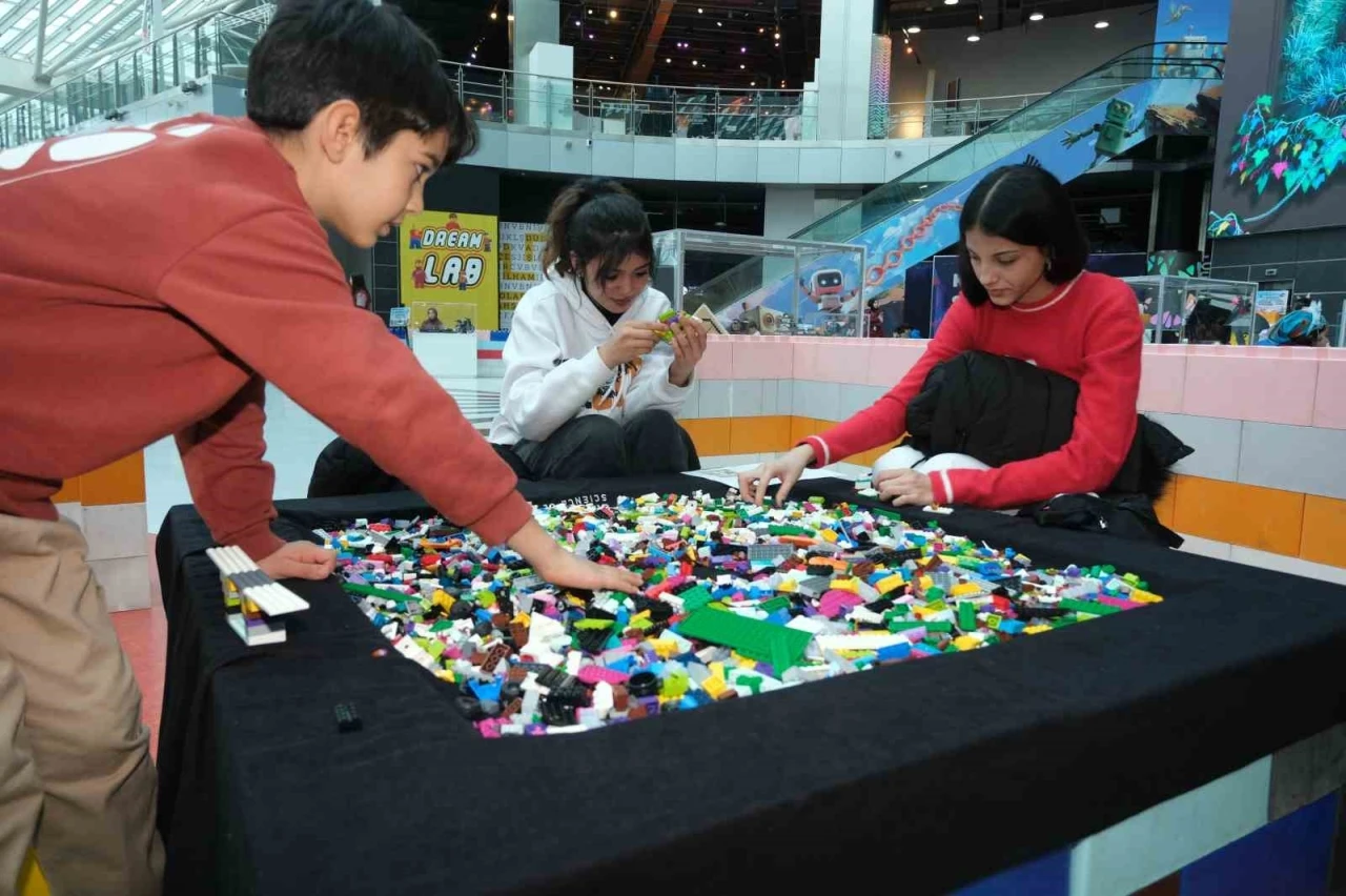 Başkan Altay t&uuml;m &ccedil;ocukları ve ailelerini ara tatilde Konya Bilim Merkezi&rsquo;ne davet etti
