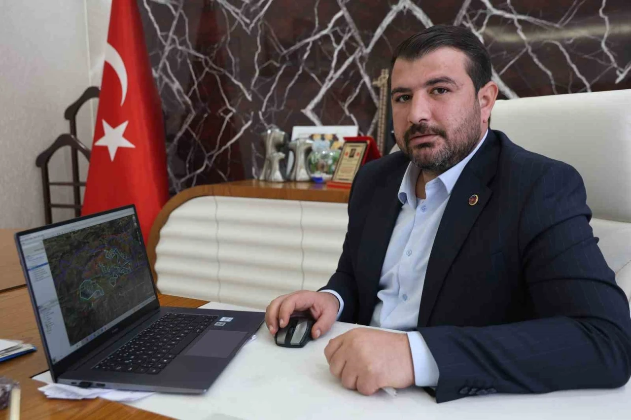 BaÅŸkan Altınışık: "Yıldırım Holding’e baÄŸlı Eti Krom’un ÅŸuanda 50 noktanın üzerinde kaçak çalışma yaptığını tespit ettik"