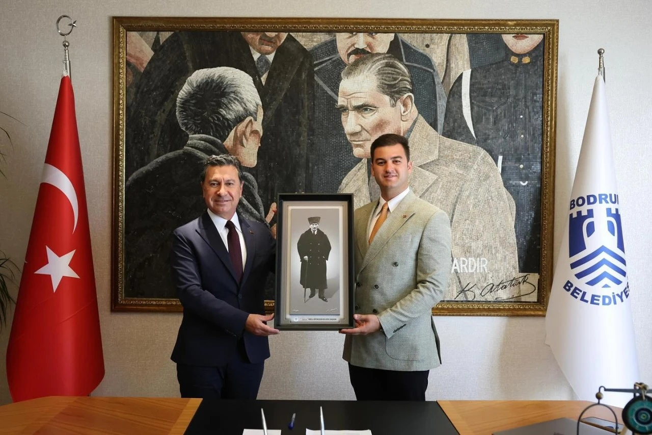 BAŞKAN ARAS, BODRUM'DA YEREL PAYDAŞLARLA BULUŞTU