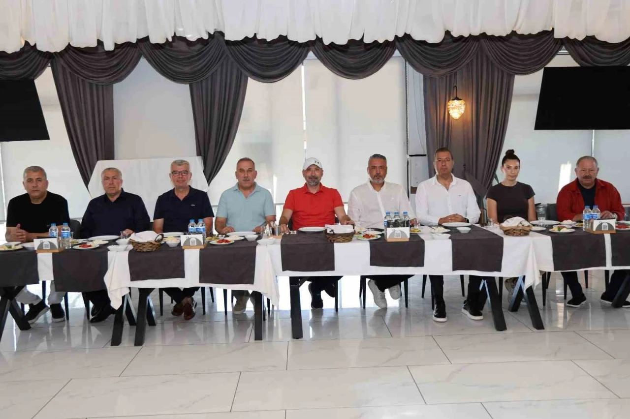 Başkan Arıkan, S&ouml;ke&rsquo;nin amat&ouml;r spor kul&uuml;plerini aynı masada buluşturdu
