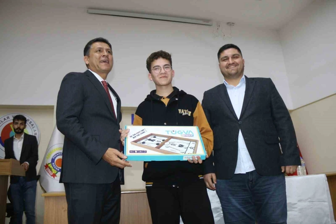 Başkan Atlı: "Kalbindekini aklına getirip, aklındakini dilinle ikna edebilmek cesaret işidir"
