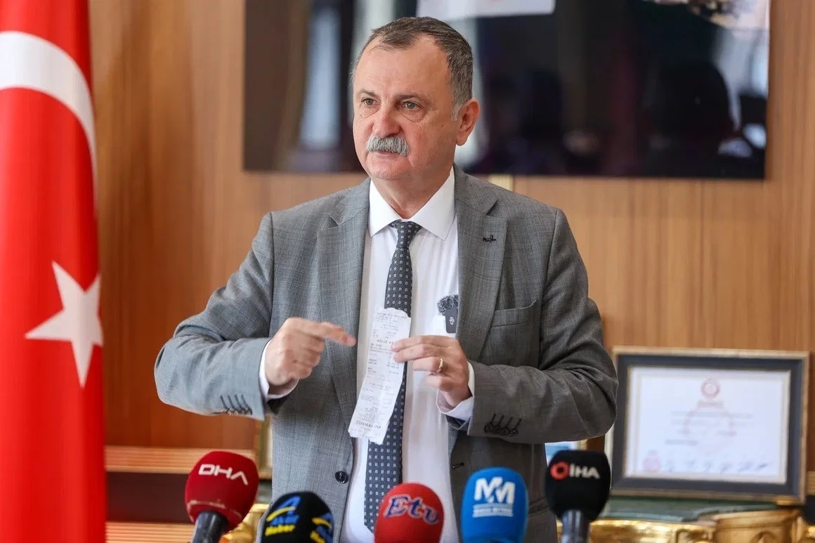 Başkan Balaban: "Ne yiyor ve ne içiyorsak cebimizden son kuruşuna kadar ödüyoruz"