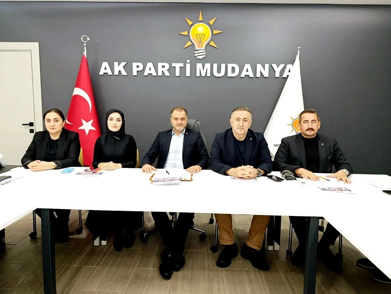 Başkan Bayrak: &quot;Zabıtanın baskısı esnafı usandırdı&quot;
