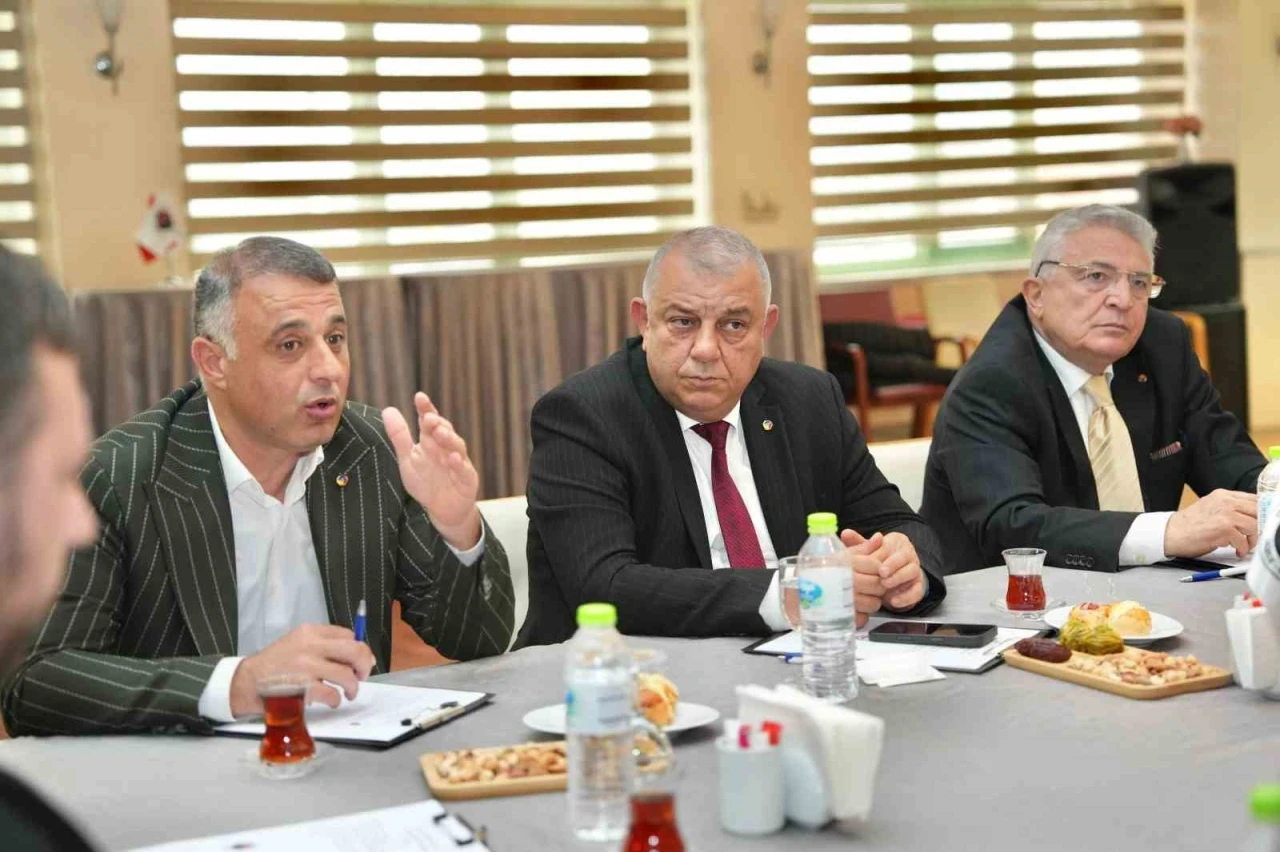 Başkan Bıyık: &quot;İllerin gelişiminde ticari hayat büyük önem taşıyor&quot;
