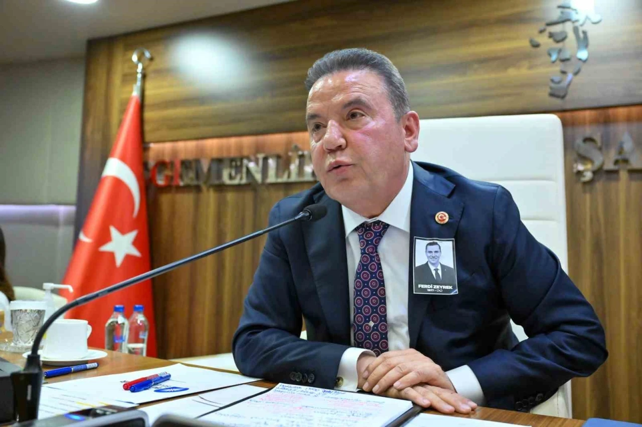 Başkan Böcek : &quot;2025 yılı yatırım programına ek olarak 4. Etap Raylı Sistem Projesi alınırsa seviniriz&quot;
