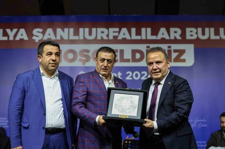 Başkan B&ouml;cek: "5 yıl boyunca hi&ccedil; kimseyi &ouml;tekileştirmeden hizmet ettik"
