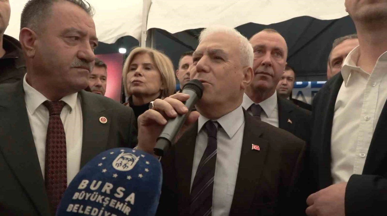 Başkan Bozbey&rsquo;e saldırıya siyasi tepki: Destek mesajları peş peşe geldi
