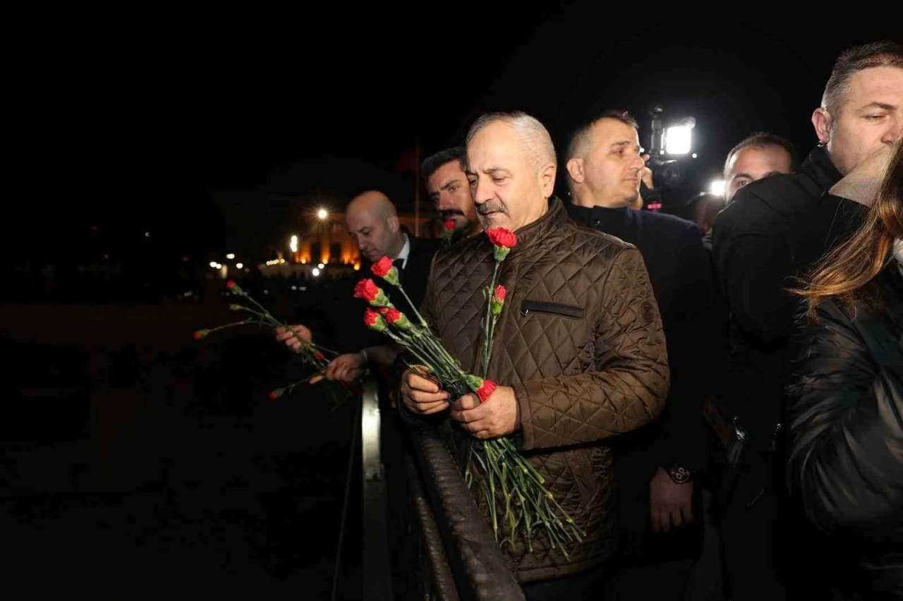 Başkan B&uuml;y&uuml;kg&ouml;z, Hatay&rsquo;da depremde hayatını kaybedenleri andı
