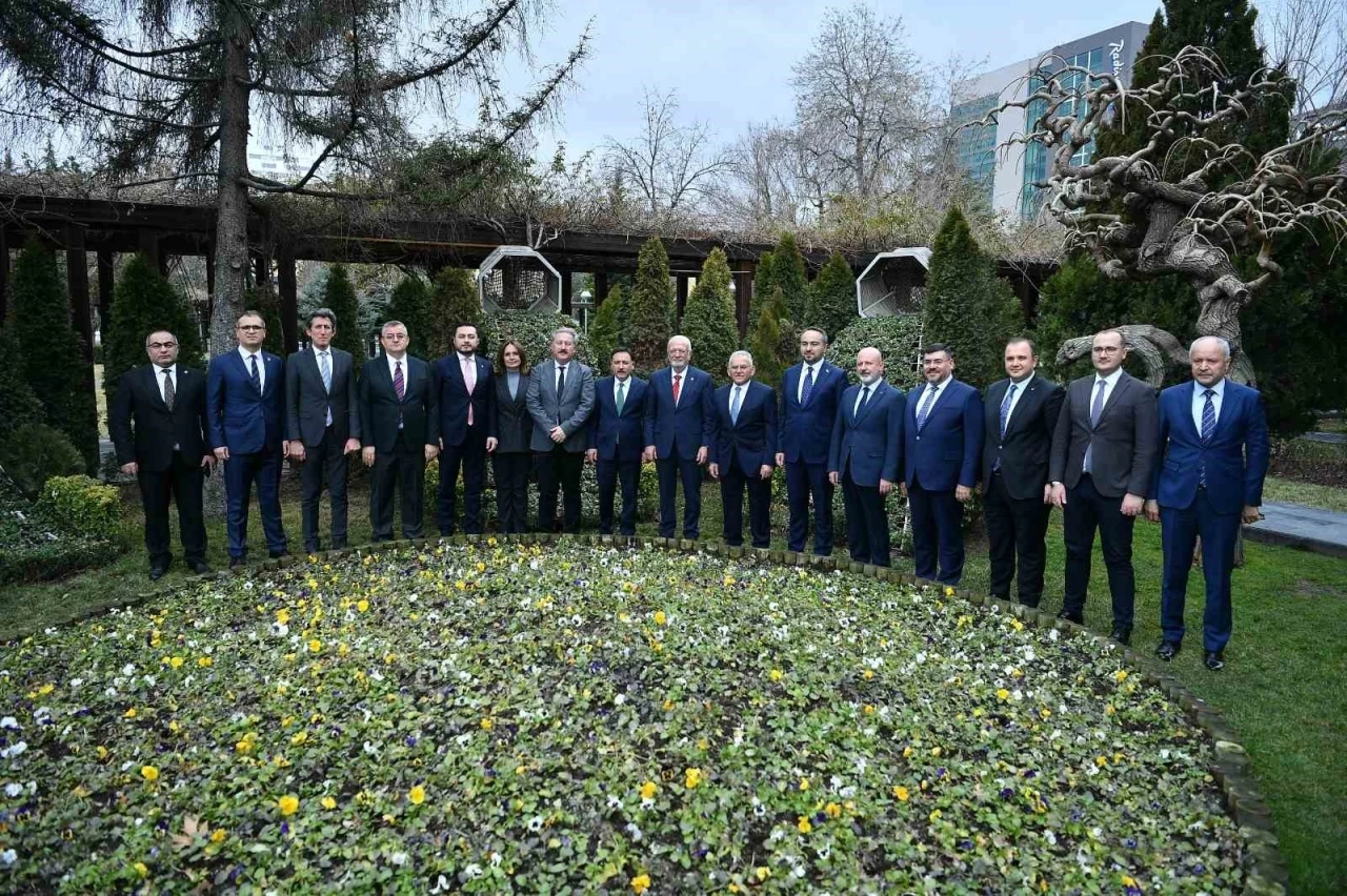 Başkan B&uuml;y&uuml;kkılı&ccedil;, Bakan Yardımcısı Demiralp&rsquo;i ağırladı
