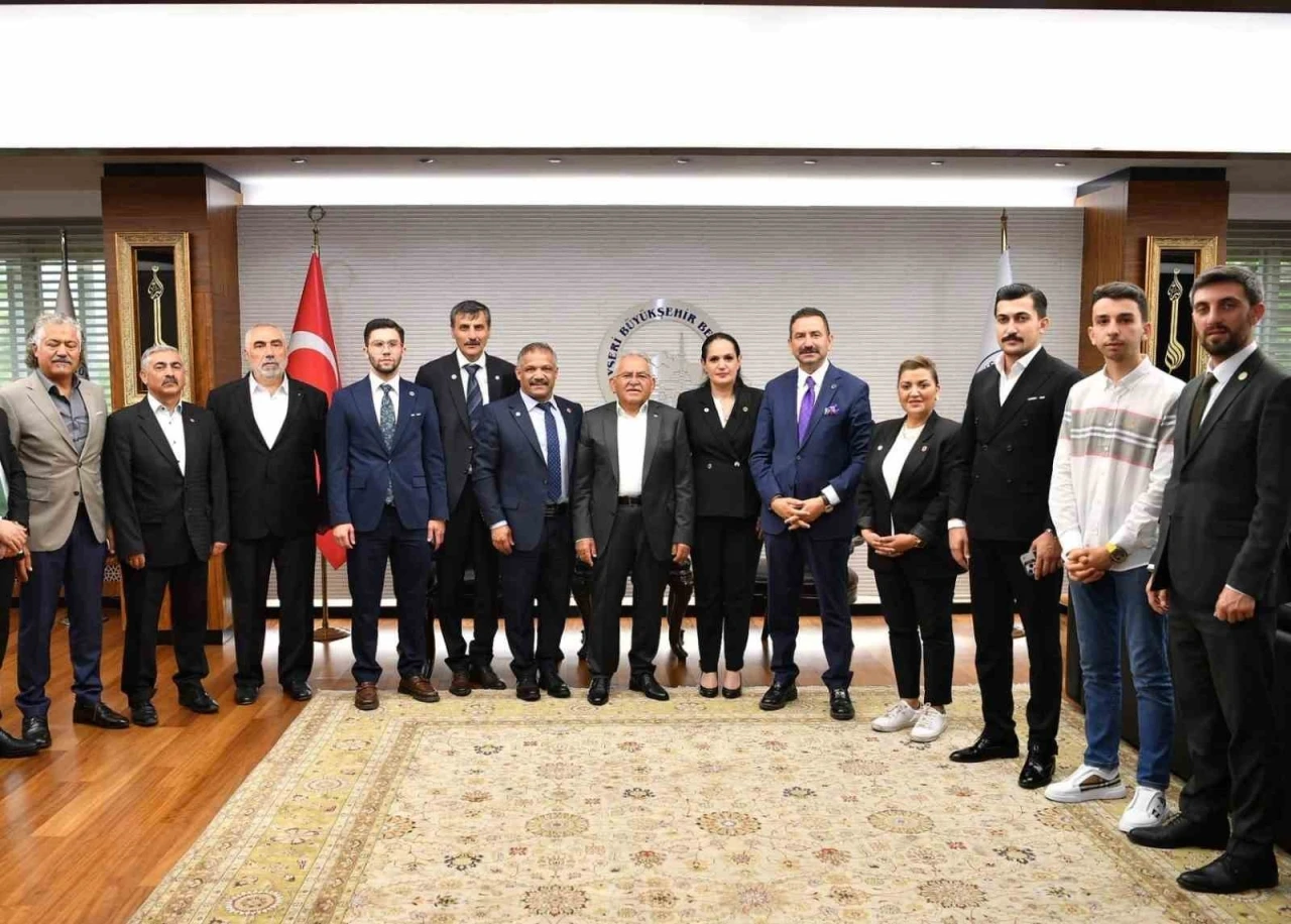 Başkan Büyükkılıç: &quot;Başkan Büyükkılıç, Avrupa’daki Kayserilileri misafir etti

