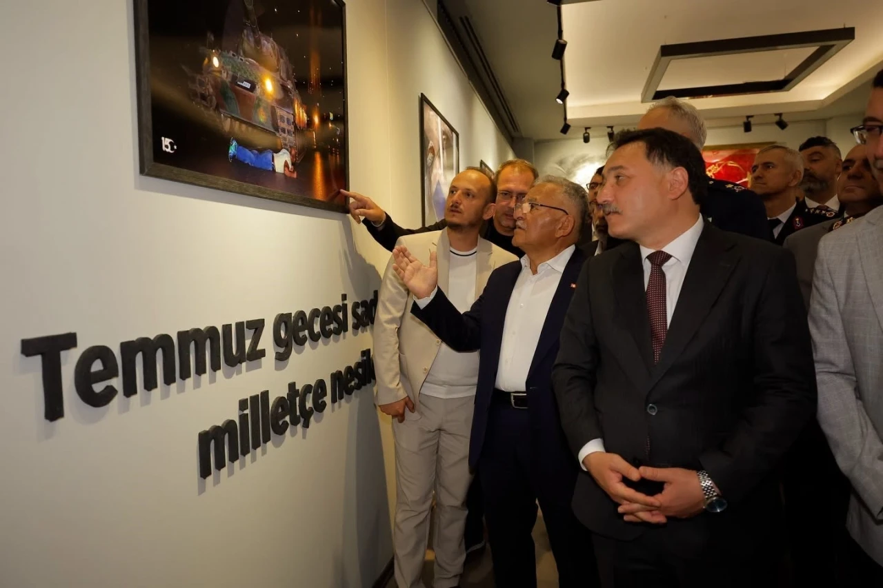 Başkan B&uuml;y&uuml;kkılı&ccedil;: "Bu millet esareti kabul etmez, bayrağını yere d&uuml;ş&uuml;rmez"
