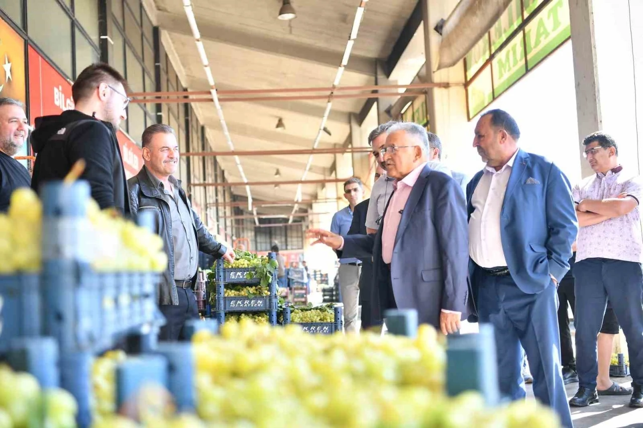 Başkan Büyükkılıç’tan Kayseri Halk Kompleksi’ne sabah ziyareti
