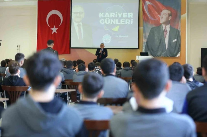Başkan B&uuml;y&uuml;kkılı&ccedil;&rsquo;tan &Ouml;ğrencilerle &rsquo;Kariyer&rsquo; Sohbetleri
