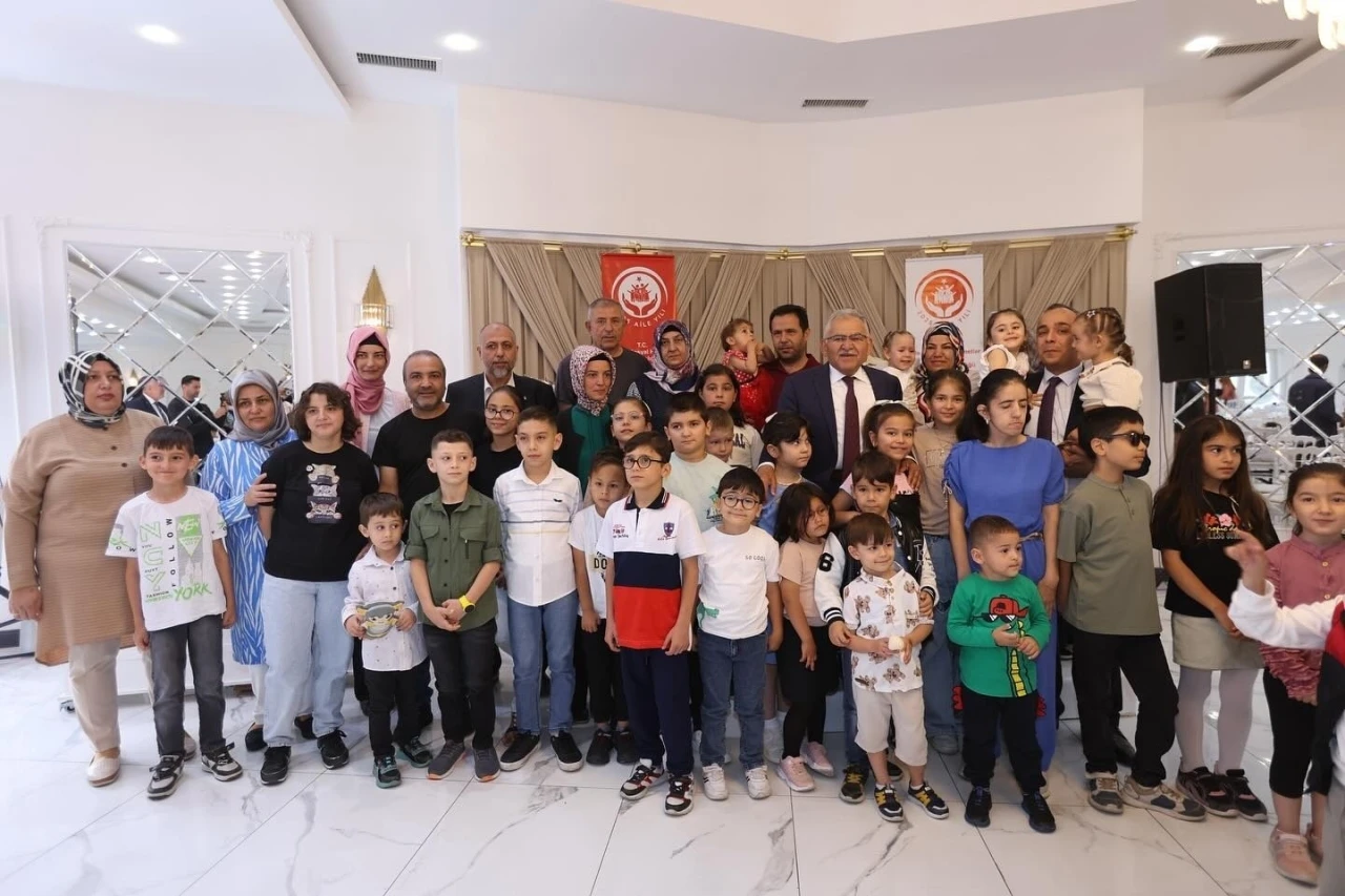 Başkan Büyükkılıç, yetim ve özel çocuklarla buluştu
