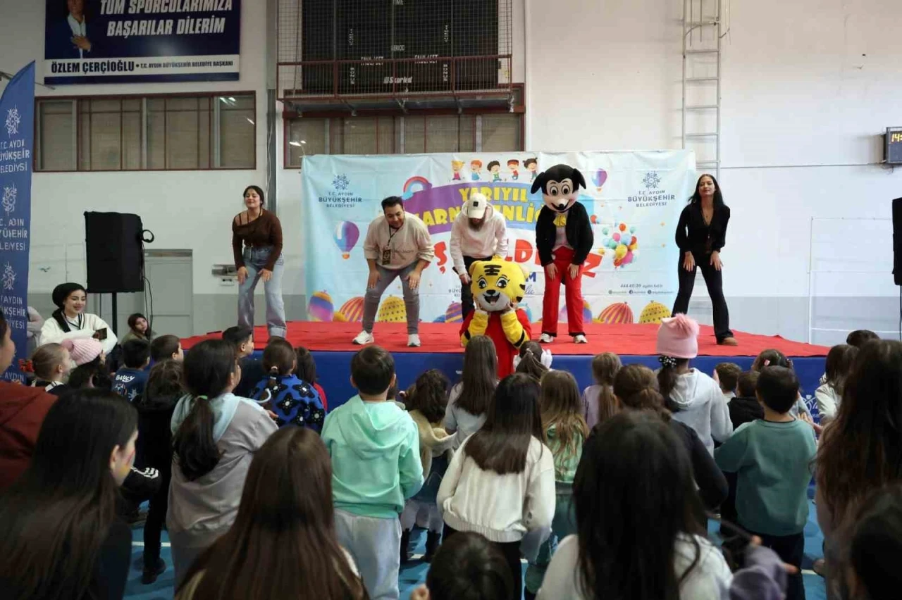 Başkan &Ccedil;er&ccedil;ioğlu Nazilli&rsquo;de &ccedil;ocukları Yarıyıl Karne Şenliği ile buluşturdu
