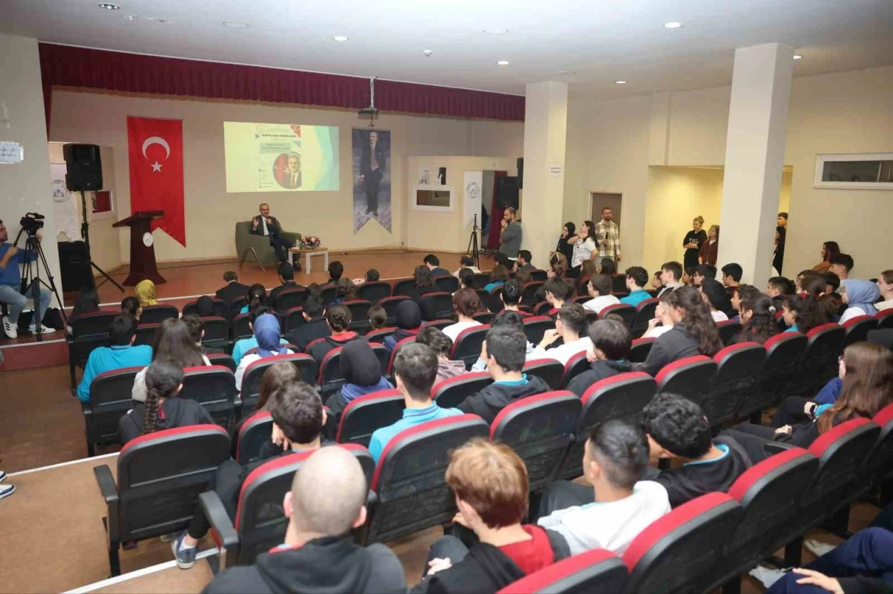 Başkan Çiftçi, &quot;Spor alanında 9 branşta eğitim veriyoruz&quot;
