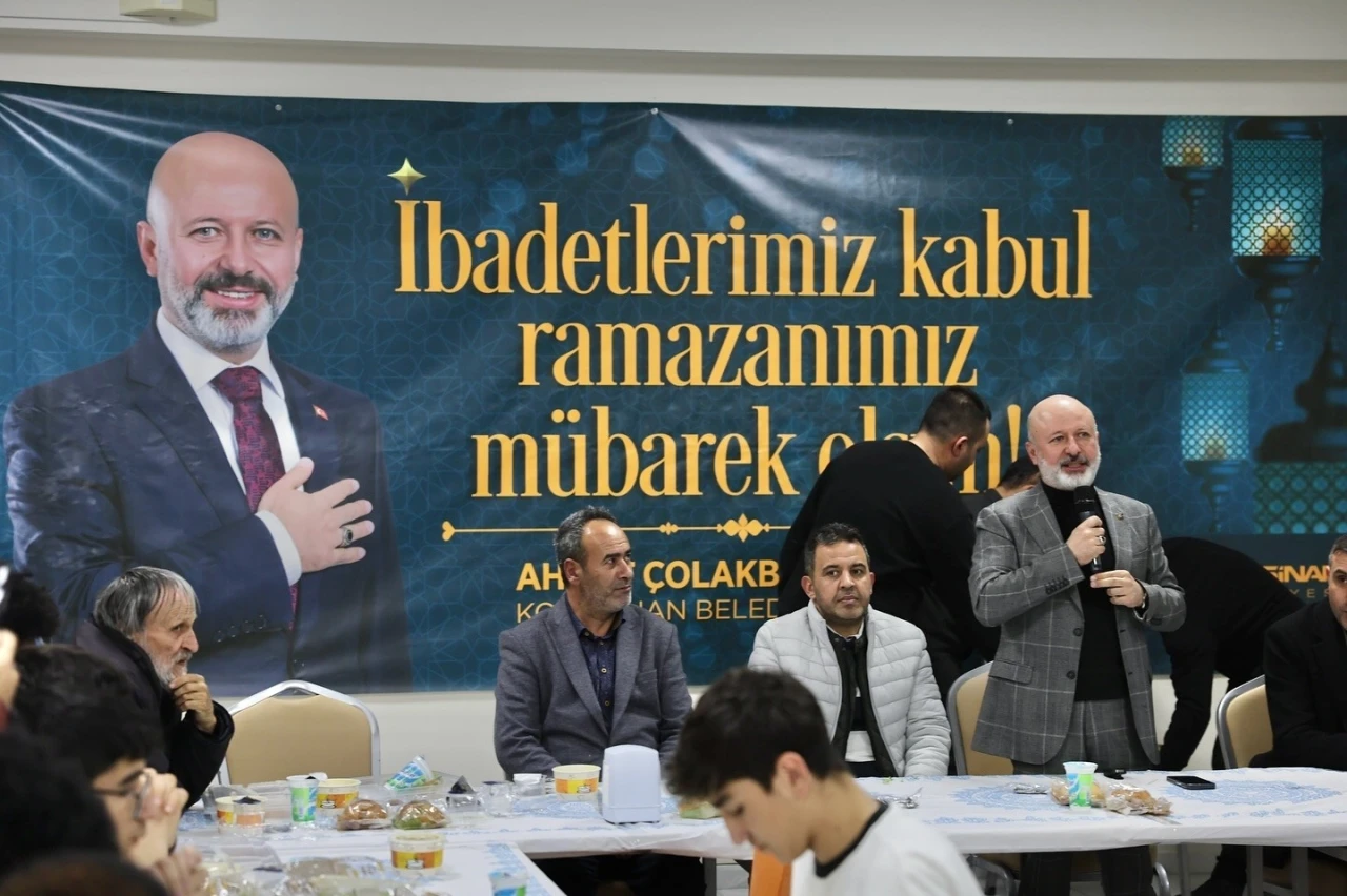 Başkan Çolakbayrakdar, 52 farklı ülkeden öğrencilerle iftar sofrasında buluştu