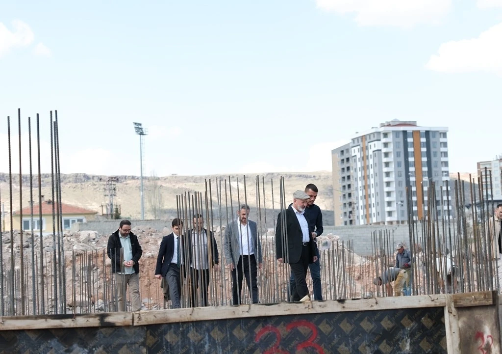 Başkan Çolakbayrakdar: &quot;Ertuğrulgazi’de de Kocasinan’a yakışır bir çevre kuruyoruz&quot;
