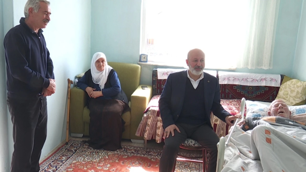 Başkan Çolakbayrakdar: &quot;Evde sağlık hizmetimizle de gönüllere dokunuyoruz&quot;
