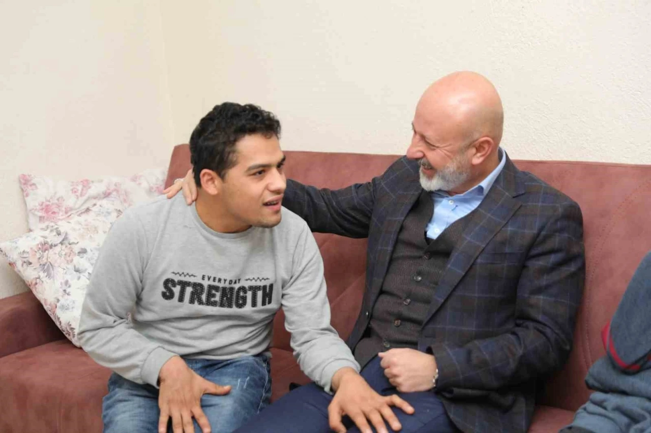 Başkan &Ccedil;olakbayrakdar: "Her bir hemşehrimizin hayatına dokunacak hizmetler &uuml;retiyoruz"
