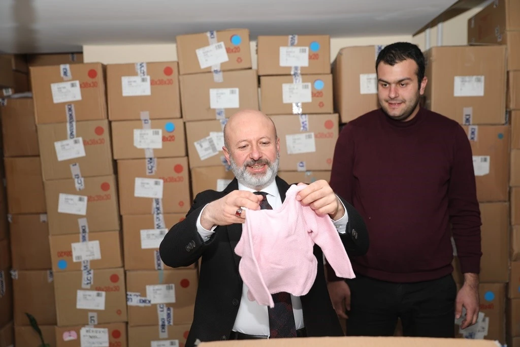 Başkan Çolakbayrakdar: &quot;Her eve, her gönüle dokunan hizmetlerle örnek oluyoruz&quot;
