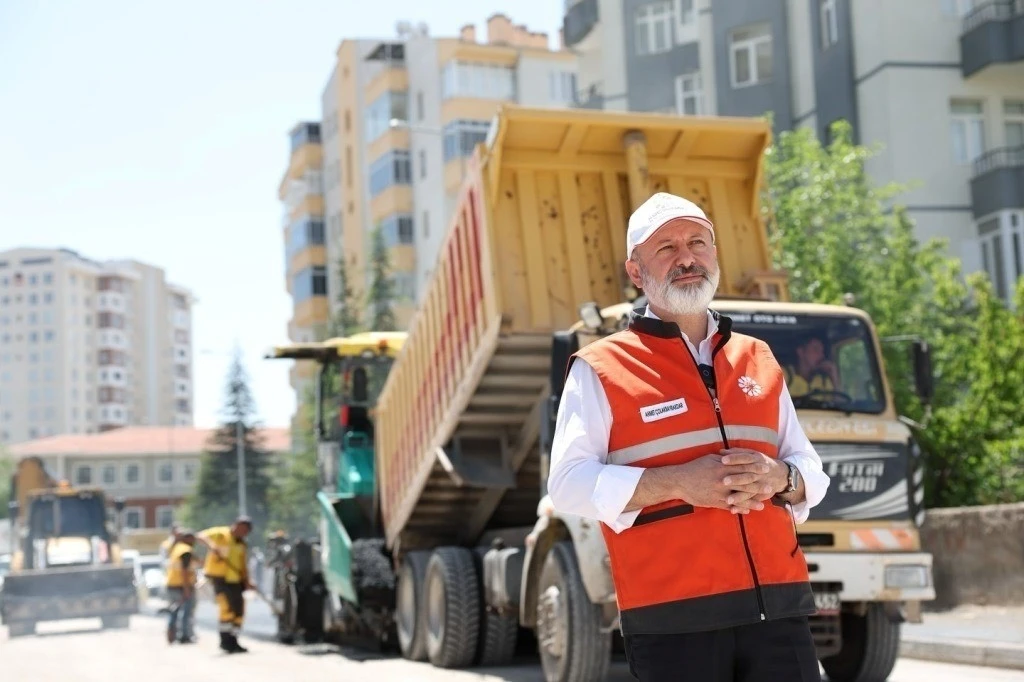 Başkan &Ccedil;olakbayrakdar: "Her mahallemize hizmet, her hemşehrimize konfor ulaştırıyoruz"
