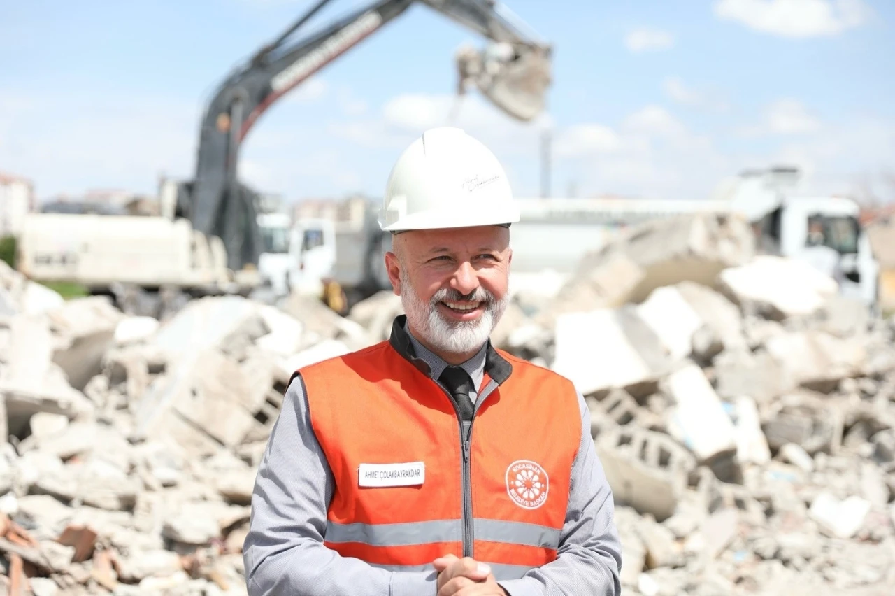 Başkan Çolakbayrakdar: &quot;İğne oyası gibi işledik, şimdi modern yaşam başlıyor&quot;
