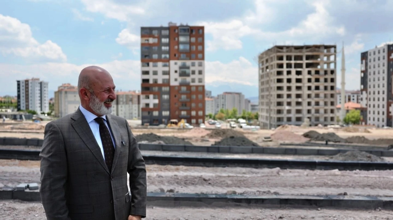 Başkan Çolakbayrakdar: "Kentsel dönüşümle birlikte yaşam ala