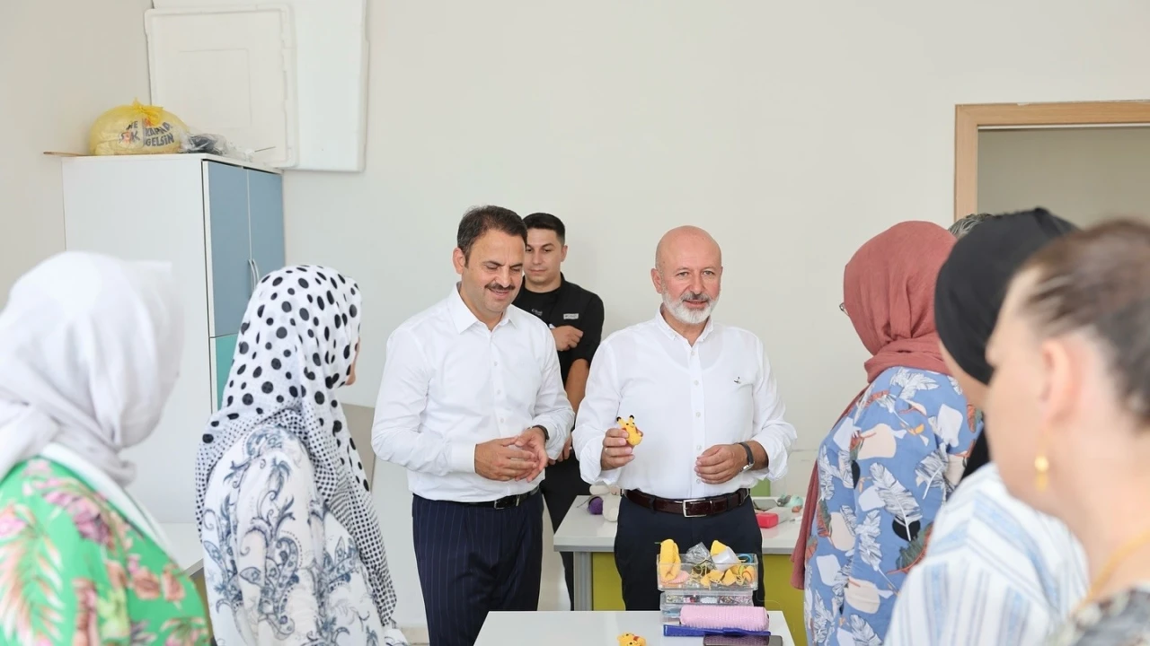 Başkan Çolakbayrakdar: &quot;Kocasinan Akademi ile Kayseri’ye örnek hizmetler kazandırdık&quot;
