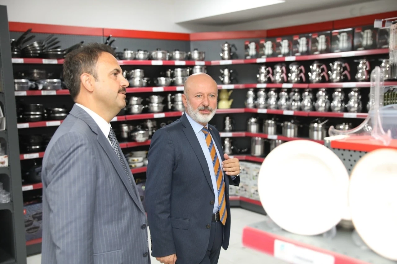 Başkan Çolakbayrakdar: &quot;Kocasinan, Türkiye’de sosyal belediyeciliğin yönünü belirliyor&quot;
