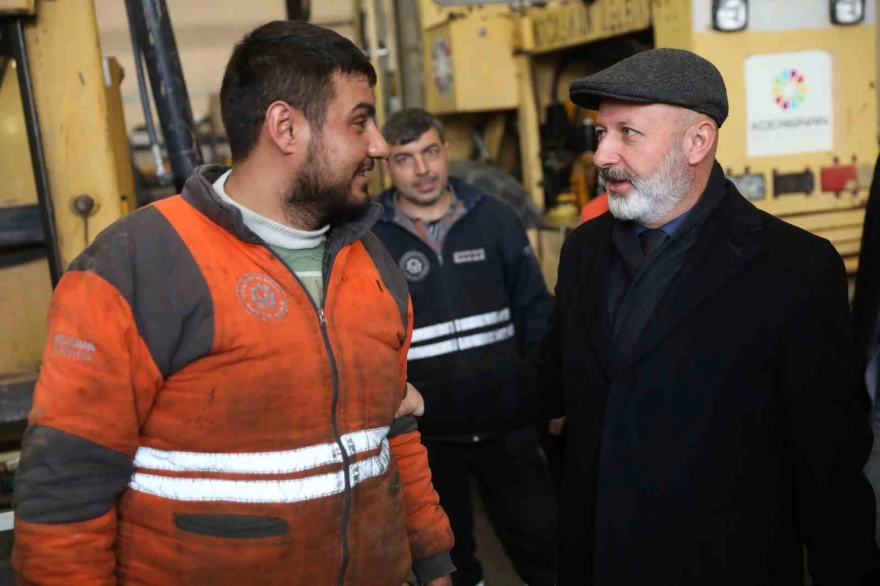 Başkan &Ccedil;olakbayrakdar: "Şehrimizin ihtiya&ccedil;larını fabrika gibi &ccedil;alışan kendi at&ouml;lyelerimizde &uuml;retiyoruz"
