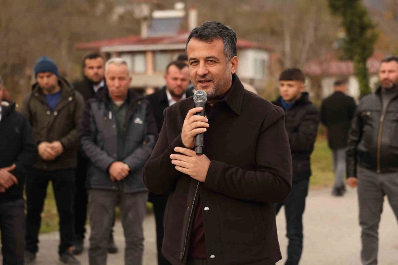 Başkan Doğan: "17 il&ccedil;emizde eşit hizmet ilkesi ile yol &ccedil;alışmalarımızı s&uuml;rd&uuml;r&uuml;yoruz"
